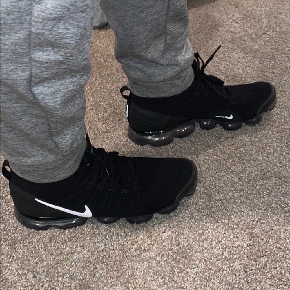 Men's Shoe
Nike Air VaporMax Flyknit 3